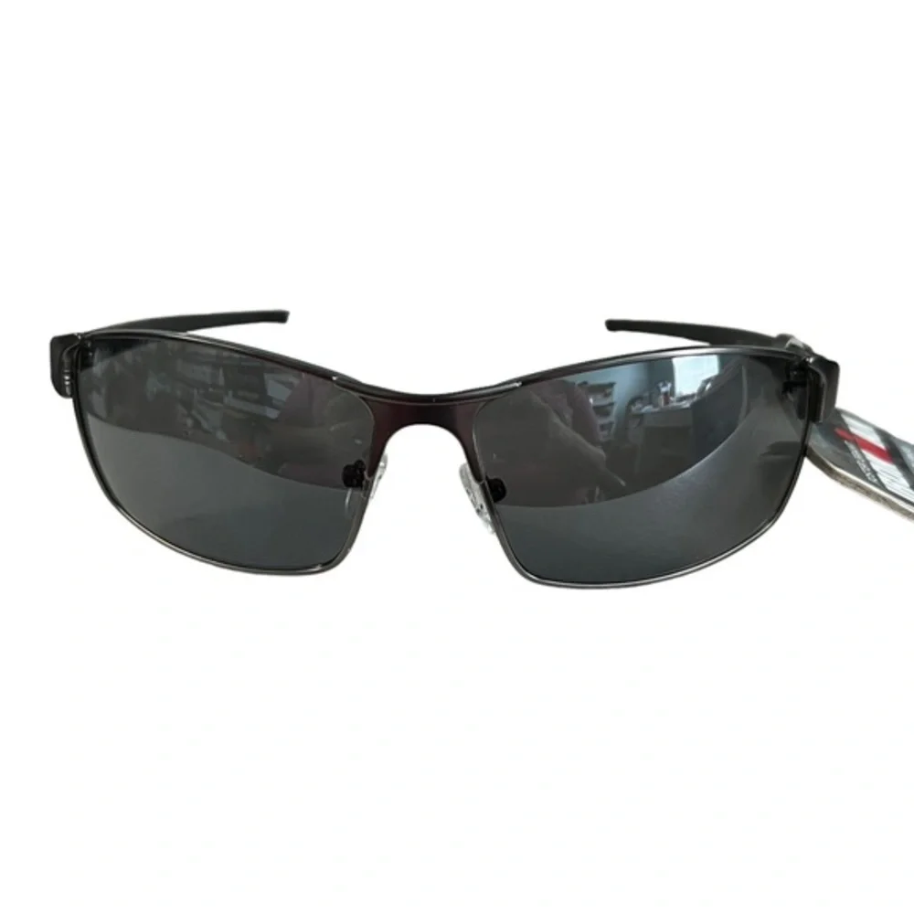 Foster Grant Ironman 100% UVA-UVB Protection Metal Frames Gray &Black Sunglasses